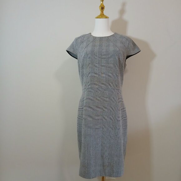 Midi Sheath Dress Women’s Size M Gray Plaid Cap Sleeve Office Work Career - Picture 3 of 6